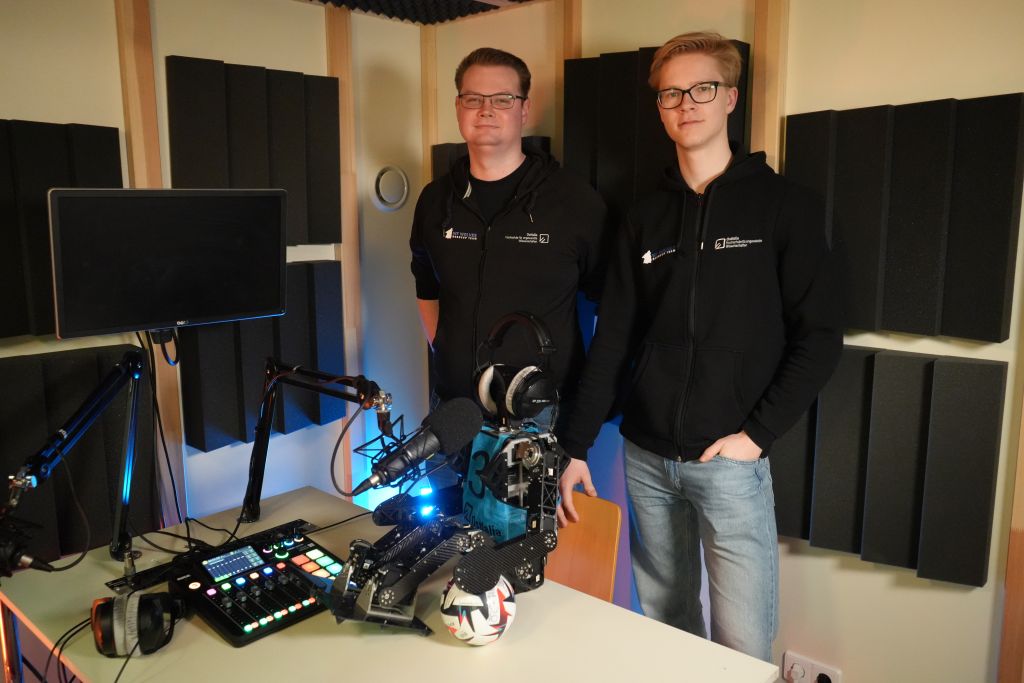 Emil und Torben in der Podcast Box
